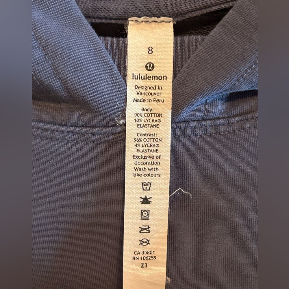 Lululemon All Yours Cropped Hoodie
Ink Blue Sz 8 - Picture 6 of 6